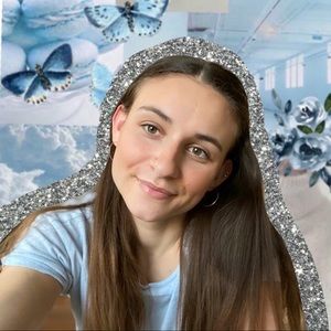 Meet your Posher, Ariana